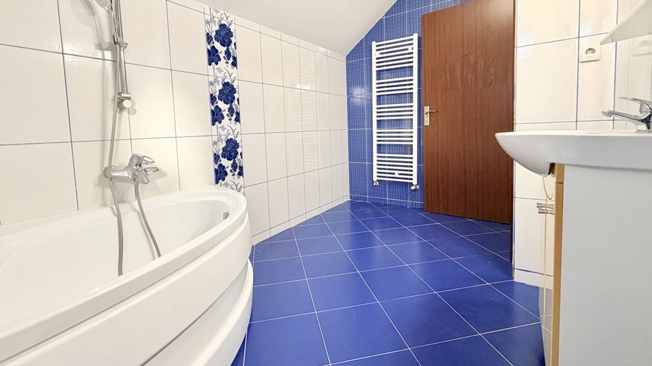 De închiriat – Casă individuală P+M în Dumbrăvița - Poză 24