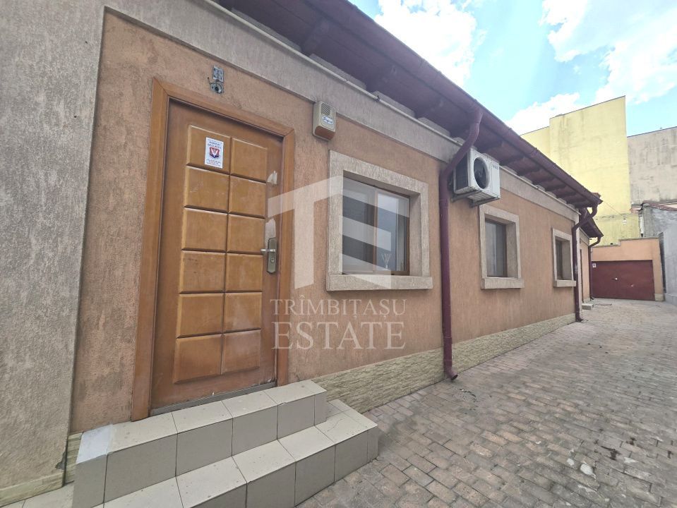 CENTRU- Casa ideala pentru birouri | studio | cabinet | gaz | curte - Poză 5