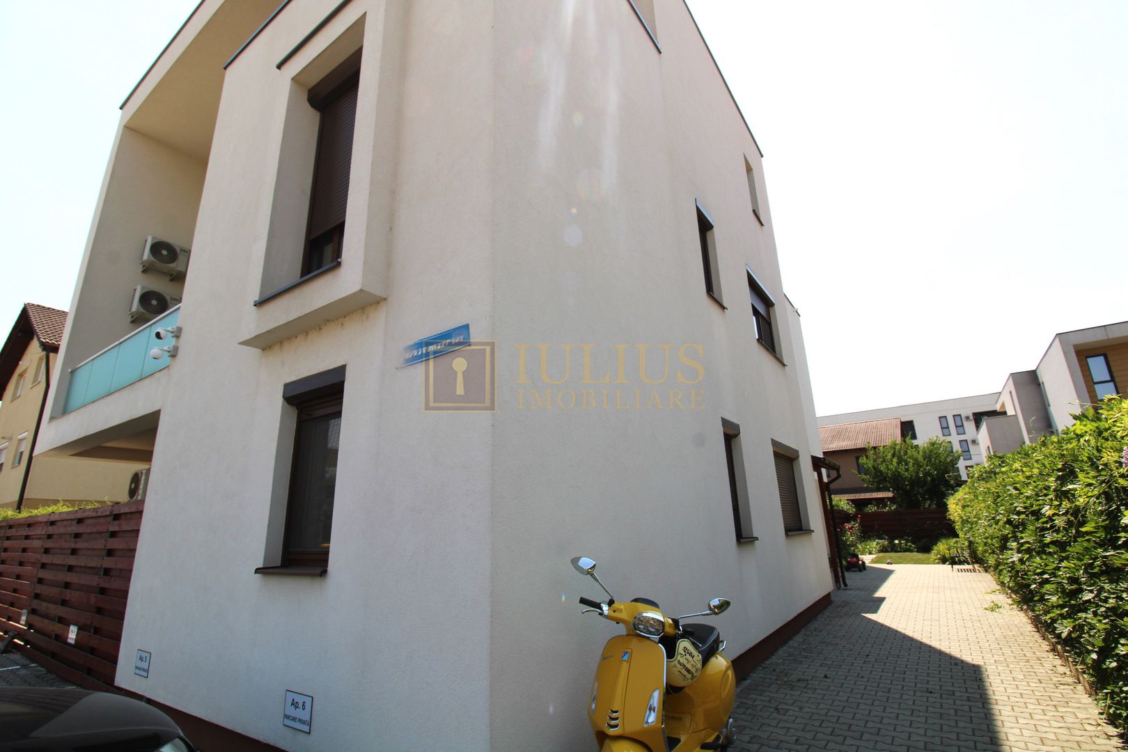 Gradina si terasa + debara; 3 camere mobilate la superlativ. - Poză 19