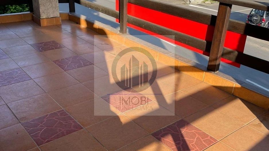 Investiție sigura, zona excelenta–Pensiune funcționala, Str.Horea Deva - Poză 8