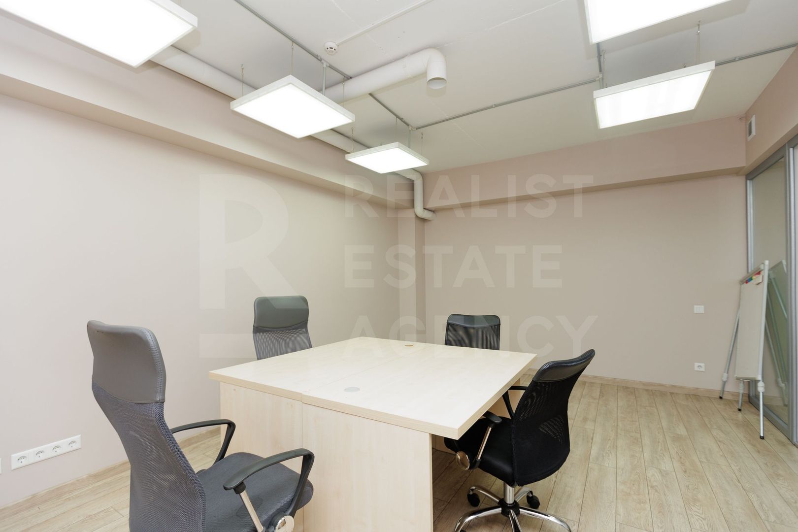 Chirie, oficiu 157 mp, strada București, Centru - Poză 3