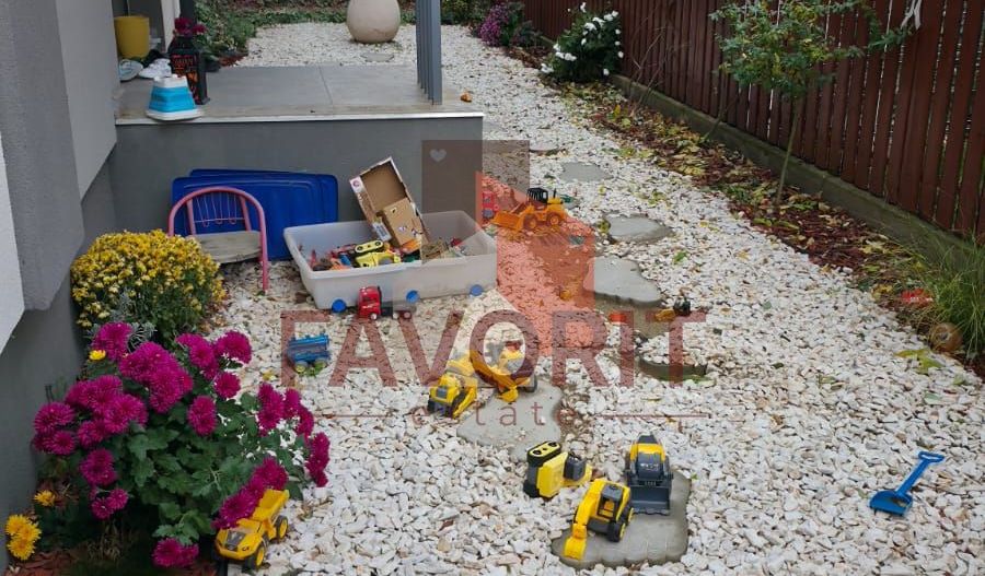 Decomandat. Cu gradina proprie. Mobilat si utilat - Poză 14