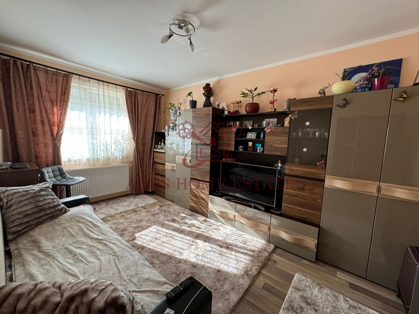 Apartament complet mobilat cu 3 camere în Giroc - 135,000 € - Poză 3