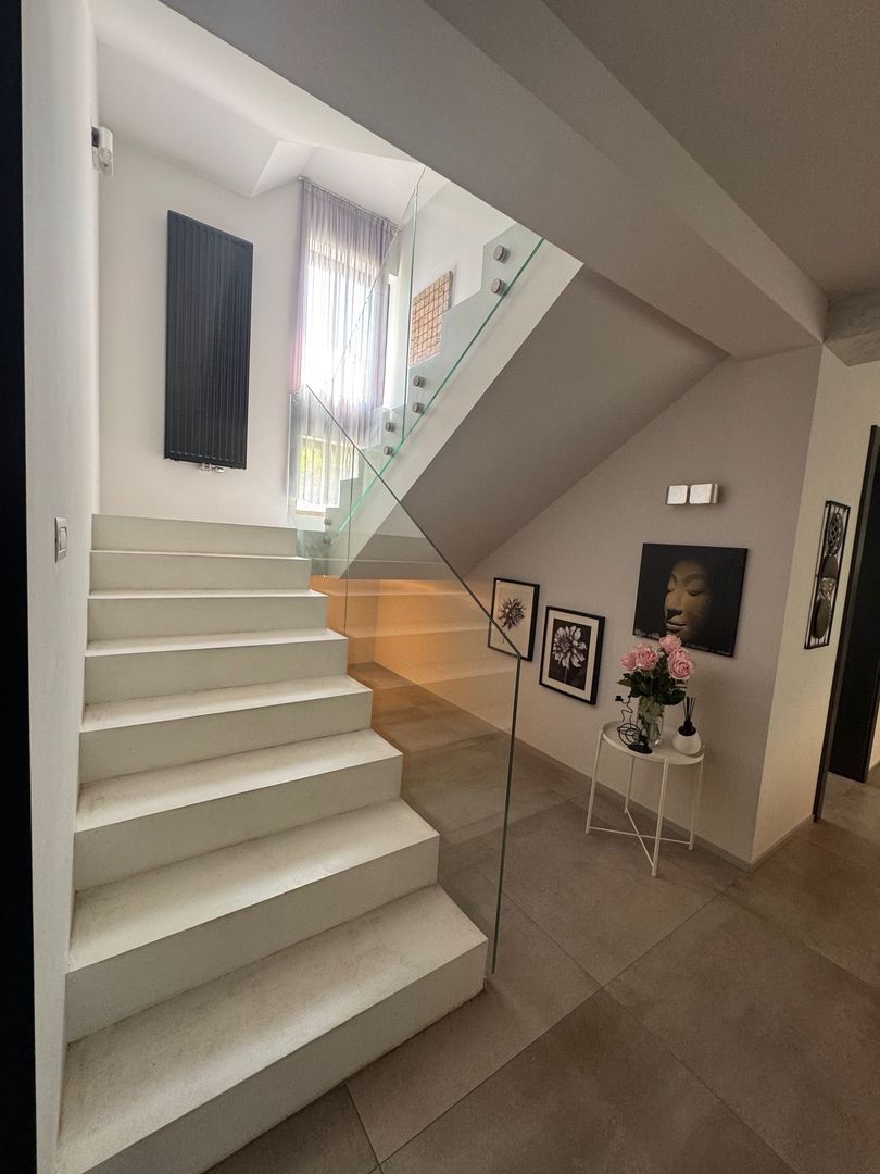 Vila de LUX Tunari, 214m2 utili, 600 curte - Poză 19