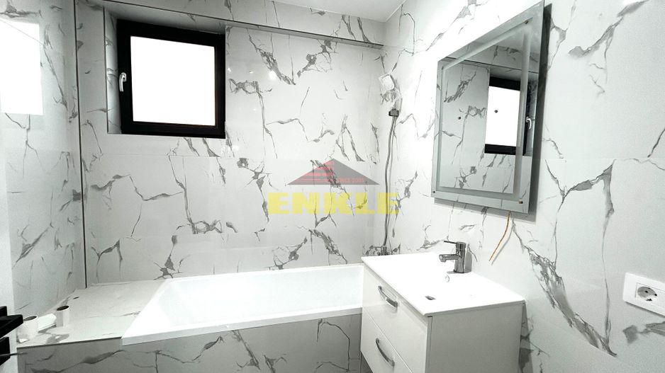 De vanzare, apartament cu 3 camere, zona Centrala - Poză 6