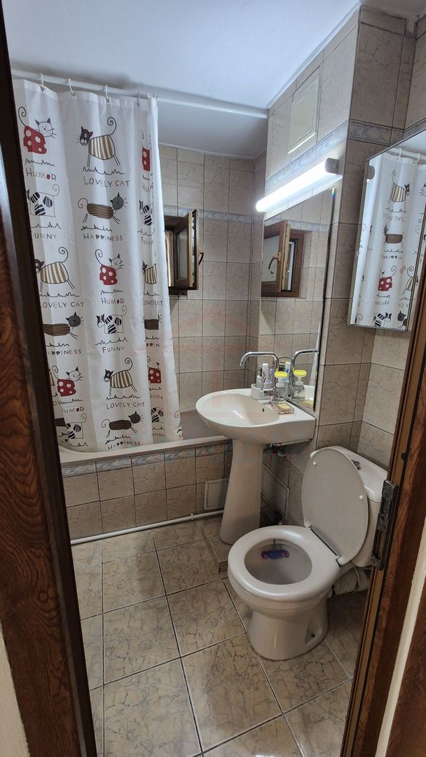 Vanzare apartament 3 camere micro 16 , 60mp, pret 78.000E (negociabil) - Poză 5