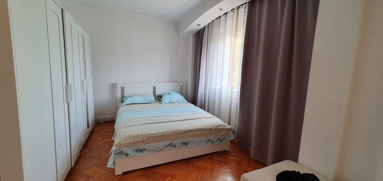 Inchiriere apartament spatios, Centru - Eremia - Poză 19