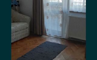 De vanzare apartament cu 3 camere - Poză 1