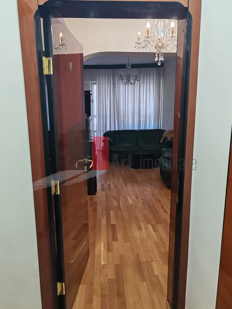 Apartament 4 camere cu centrală - Vasile Lascar - Poză 8