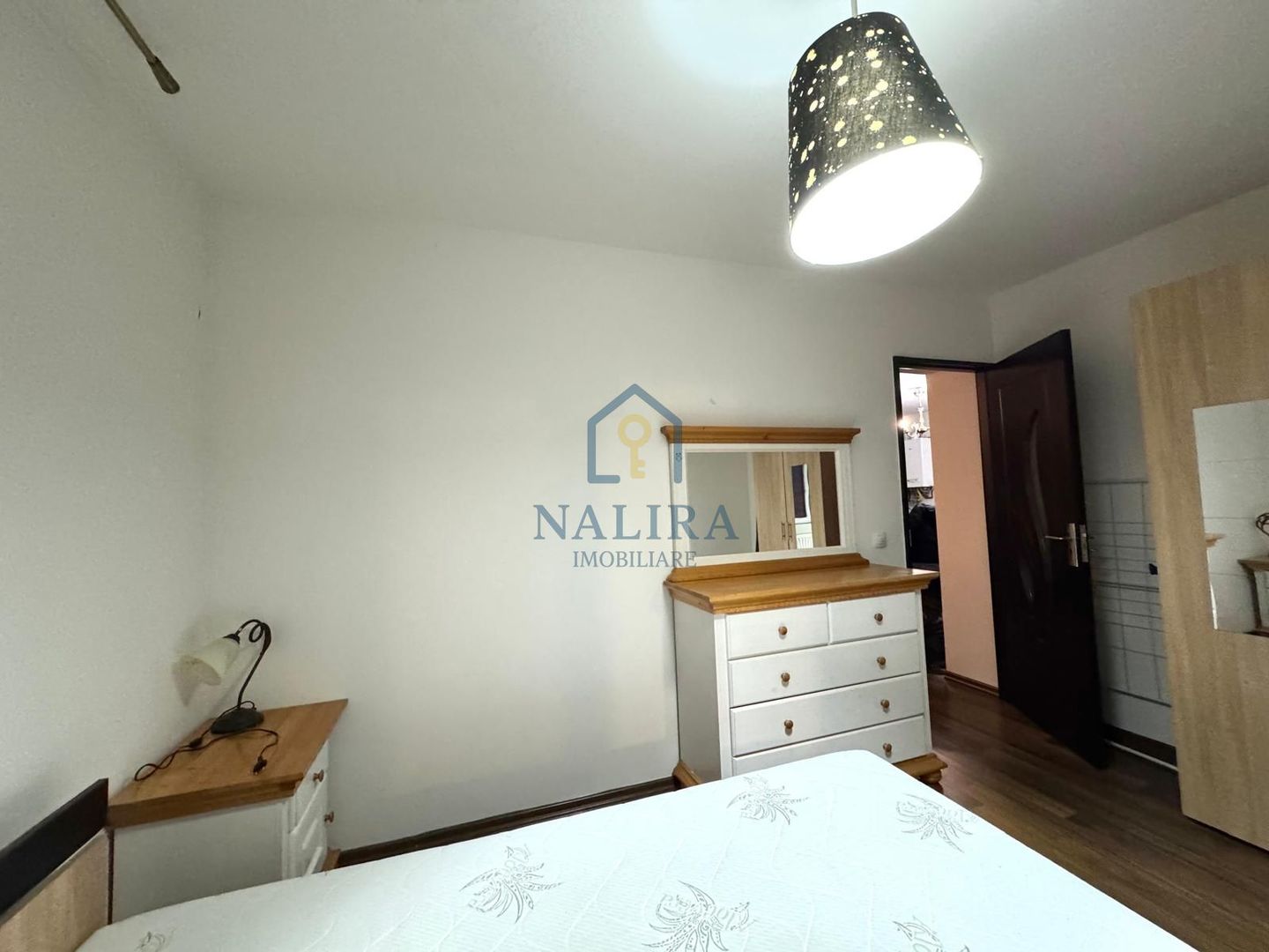 Chirie apartament 3 camere - Centrul Vechi - Poză 8