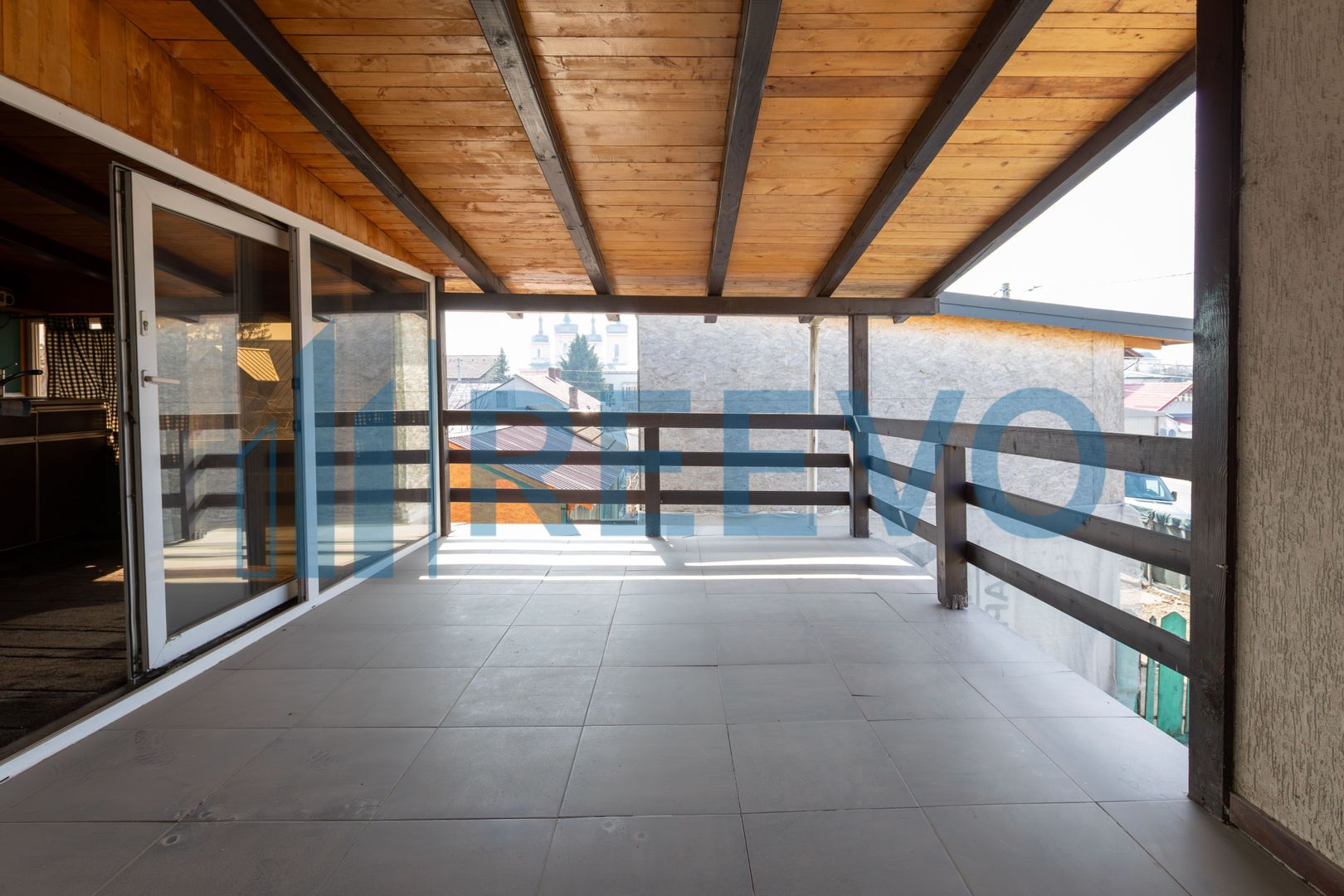 Clădire și teren de investiție, central Roman - Poză 47