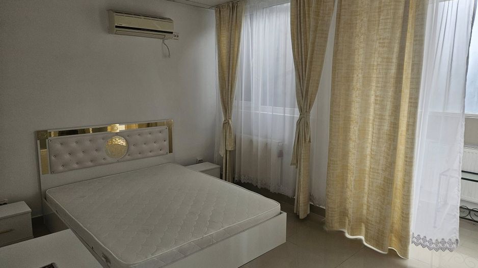 Spre Chirie - apartament 3 camere , etaj 1 in Vila - Poză 6