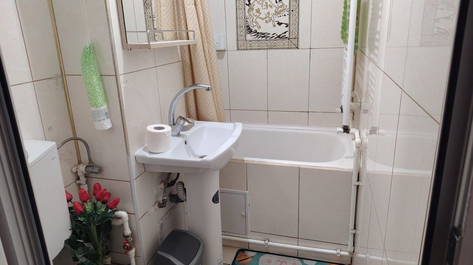 Inchiriez apartament 2 camere Micro21. - Poză 4