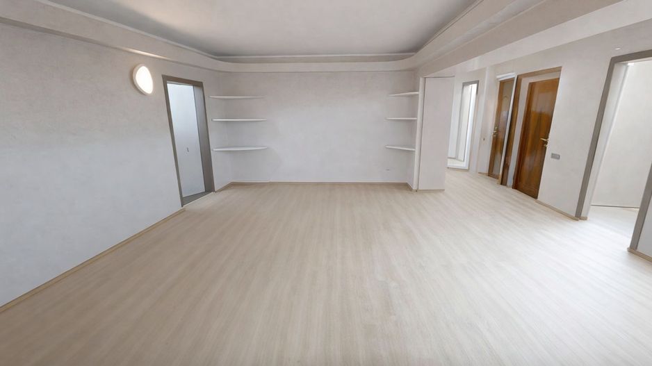 CAPITOL - B-dul. Mamaia - Apartament cu 4 camere si terasa de 80 mp. - Poză 1