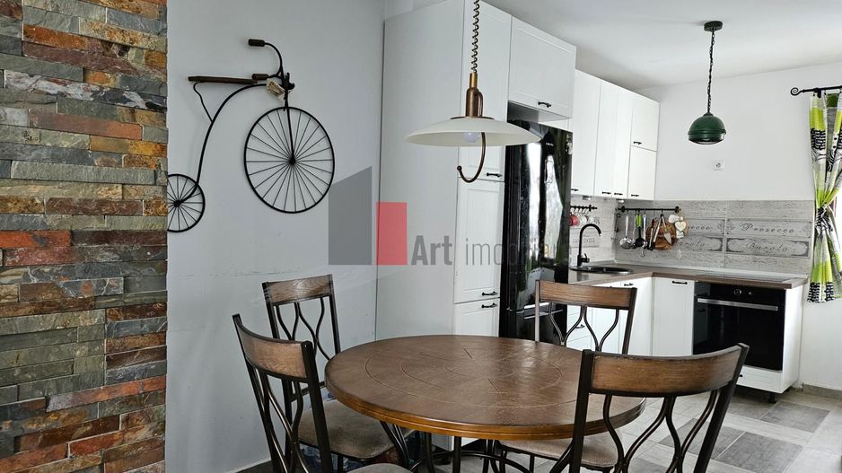 VILA   IN CARTIER HENRY COANDA - Poză 1