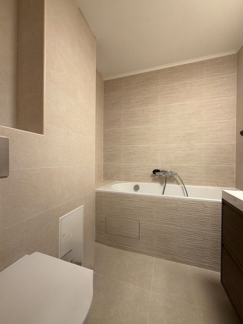 4 camere renovat| boxa | poziție excelenta Universitate - Poză 8