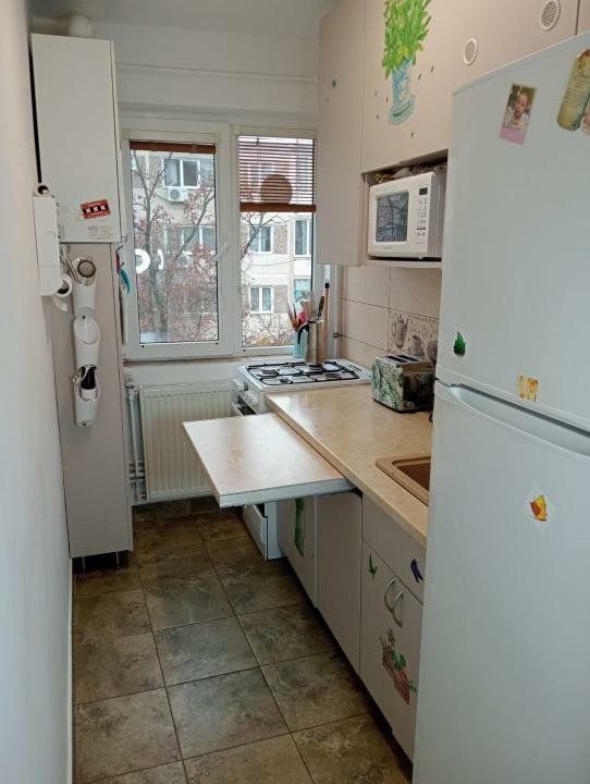 Apartament 3 camere Dacia cu centrala - Poză 4