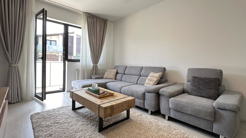 Vindem apartament  complet mobilat modern cu 2 bai zona Ghimbav - Poză 4