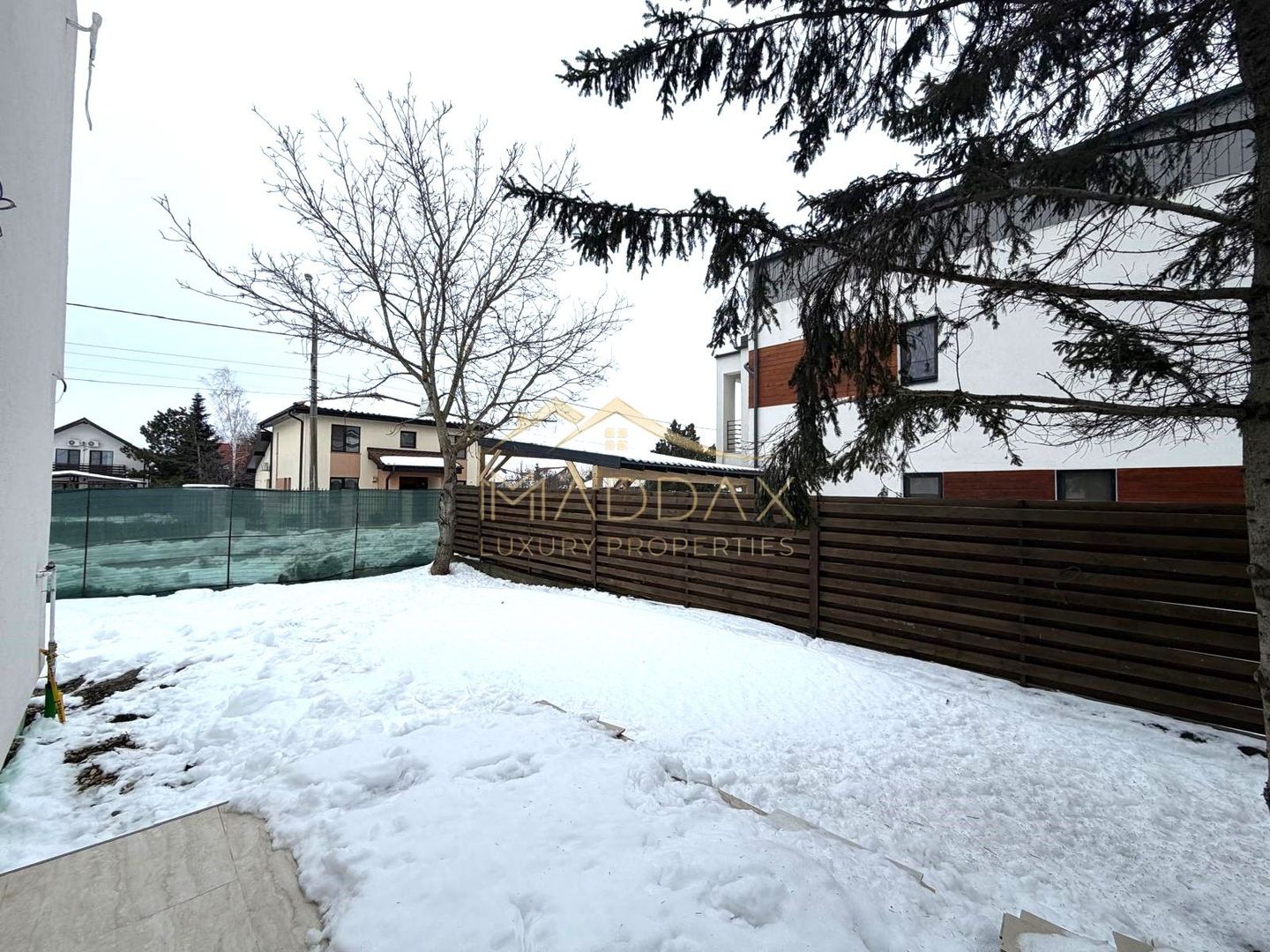 Vila moderna 6 camere // 190mp // teren 300mp // Tunari - Poză 26