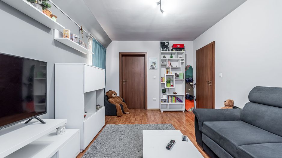 VILĂ MODERNĂ CU PISCINĂ, SAUNĂ- COMISION 0% – ARADUL NOU - Poză 8