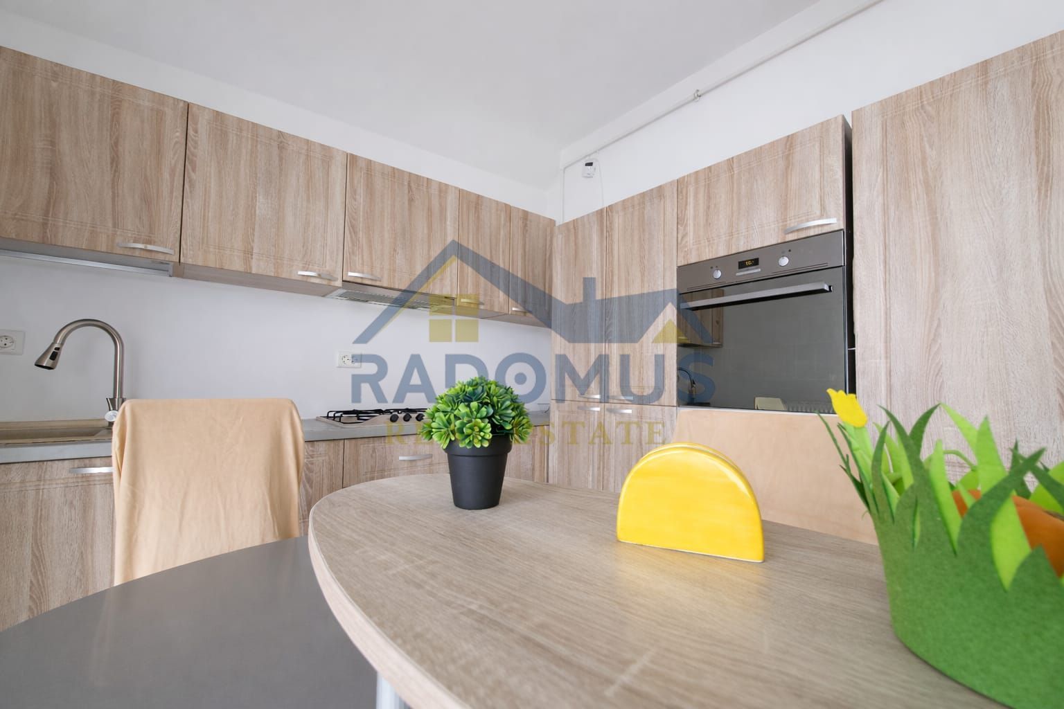 Inchiriere Penthouse - Ploiești - 9 Mai - 3Cam + 2 băi - Terasă 140mp - Poză 4