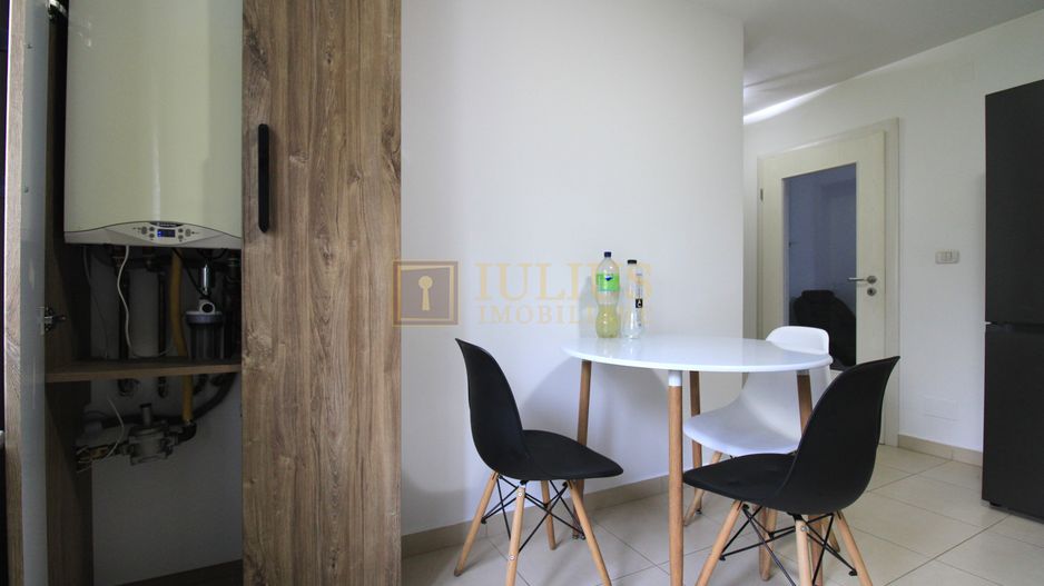 Giroc, plan parter, mobilat si utilat complet ! Loc parcare privat. - Poză 4