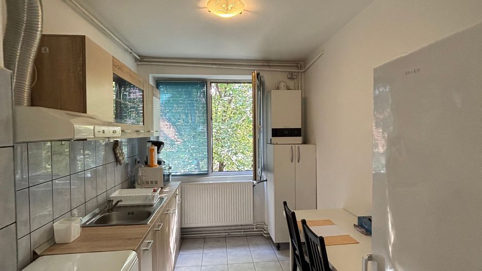 Apartament 3 camere zona Medicina - Poză 9