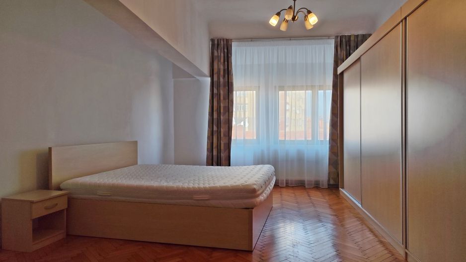 Inchiriere apart. 4 cam. Ultracentral, pe str. Iosif Vulcan, Oradea - Poză 7