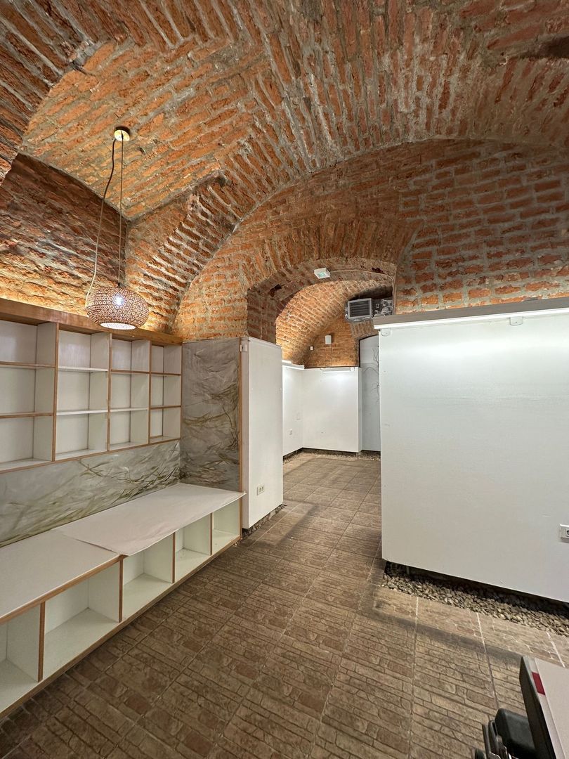 Spatiu comercial în Piața Unirii - 155 mp - Poză 30