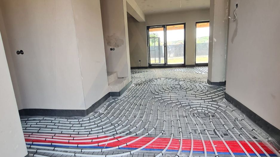 Casa 4 camere 2 bai terasa acoperita si teren 334 mp in Sura Mare - Poză 3