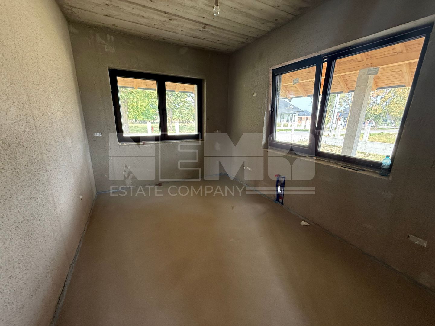 Casă semifinisată în Horodnic de Sus | 203 mp | Teren 1.000 Mp - Poză 14