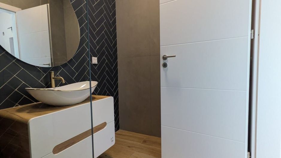 Apartament cu 3 camere, zona Eroilor, Floresti - Poză 11