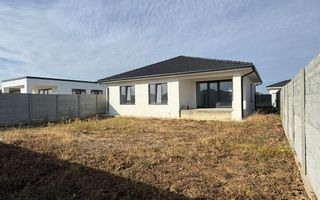 De Vanzare| Casa la alb cu 4 camere | Santandrei | 155.000  € - Poză 9