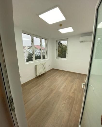 Clădire Multifuncțională 800 mp | Renovată 2024 | Ideală pentru Clinică, Birouri - Poză 10