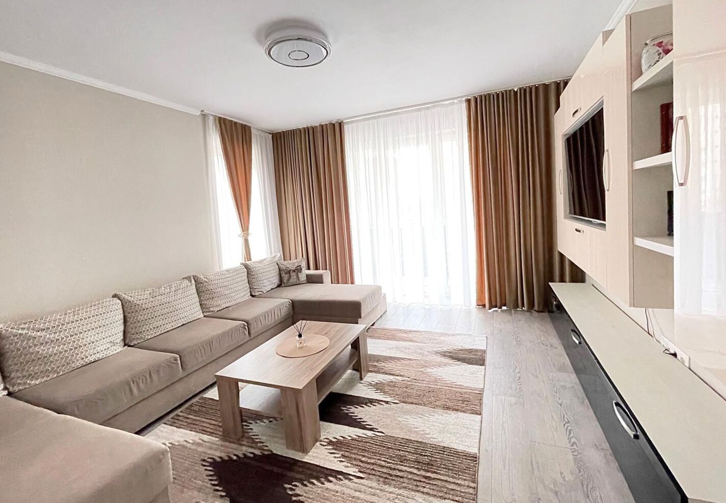 Închiriere apartament nou mobilat cu parcare si boxa et 2  Avantgarden 3 - Poză 2