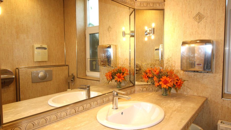 Casă individuală – Dumbrăvița, mobilata si utilata, spatii generoase. - Poză 12