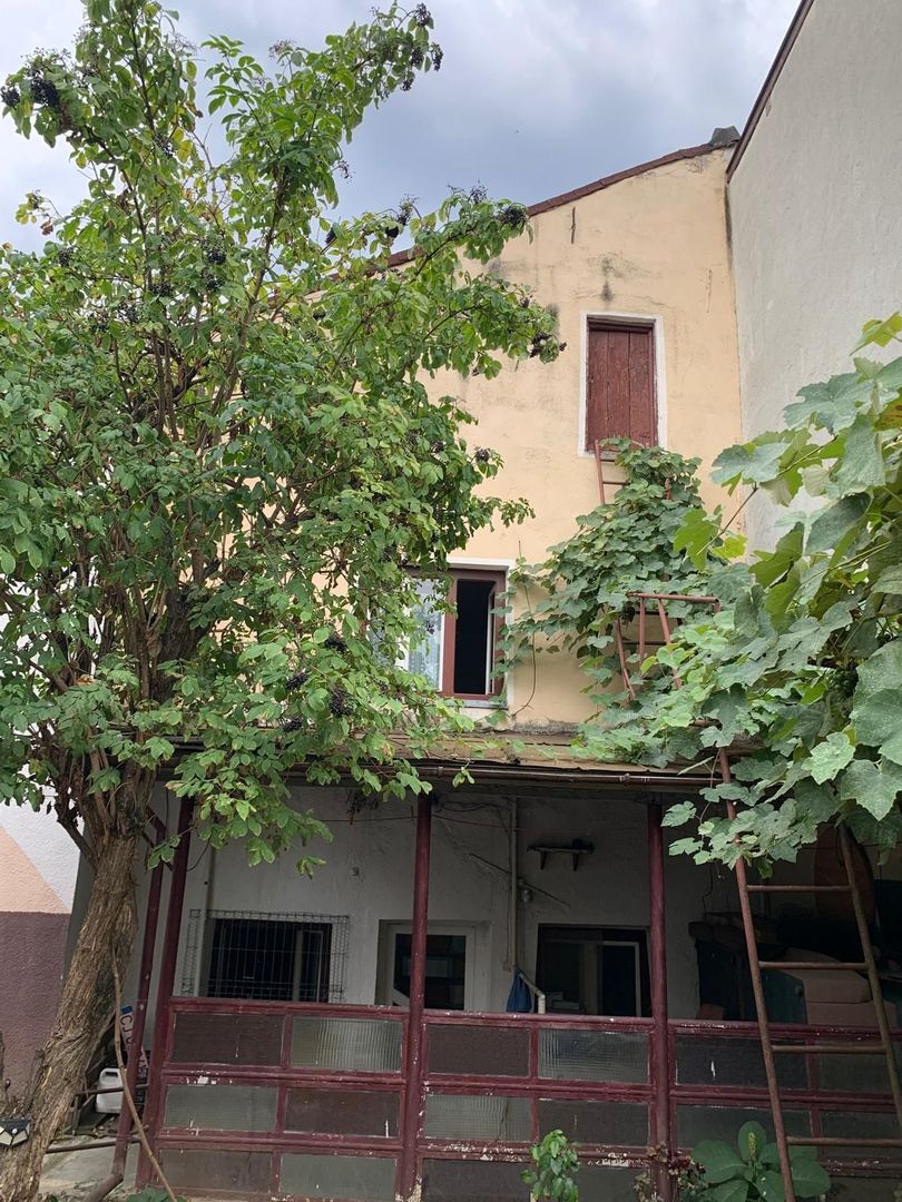 Casa 110 mp cu posibilitae de mansardare si curte cu potential - 7 strazi Gruia - Poză 11