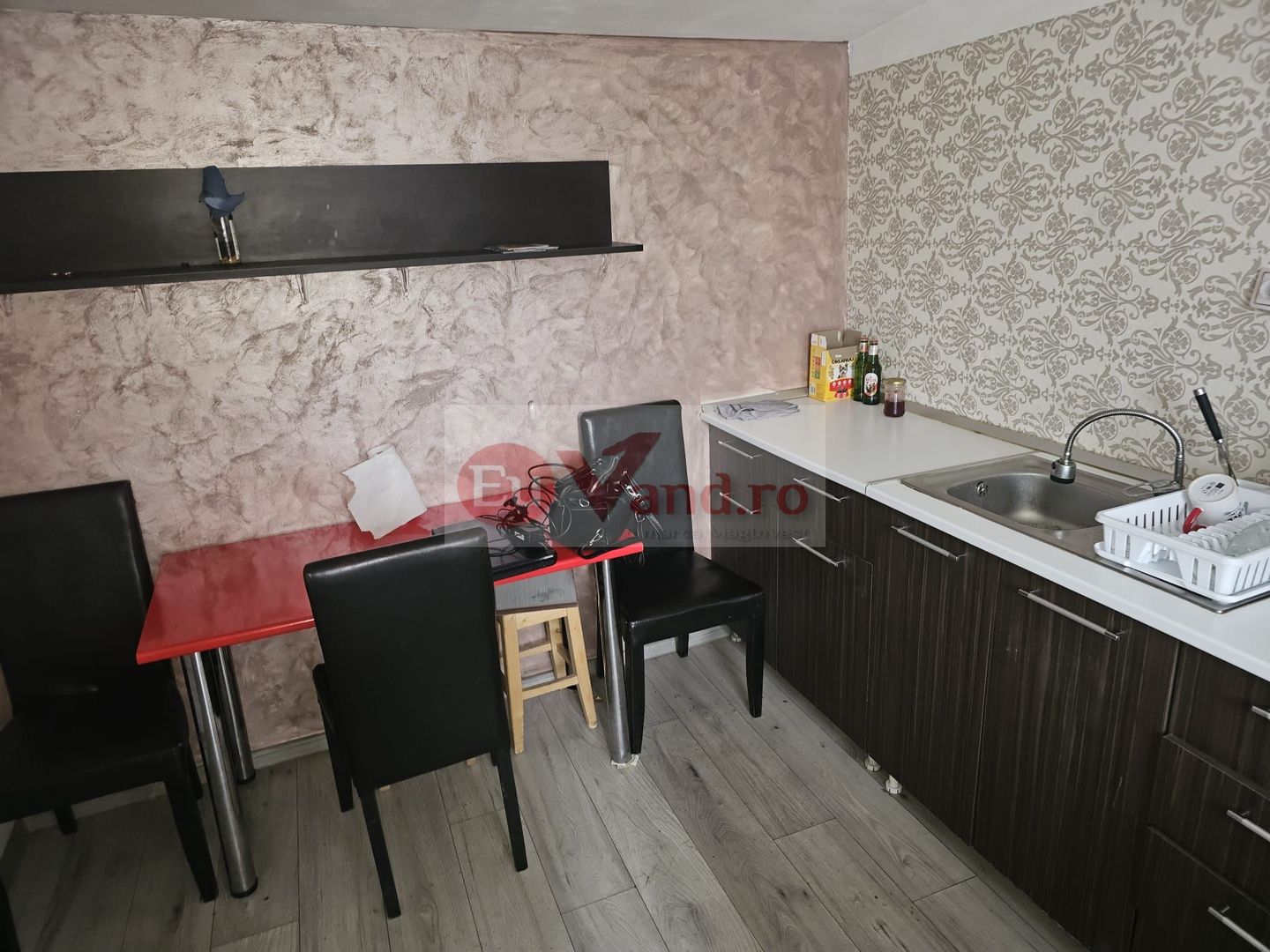 Casa 35 mp cu curte 300 mp, Micro 17 – Str. Oltului, 250 euro lunar - Poză 4