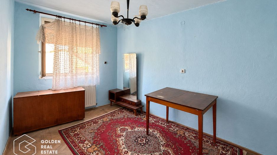 Apartament 2 camere, ultracentral, acces auto - PRET DE GARSONIERA - Poză 1