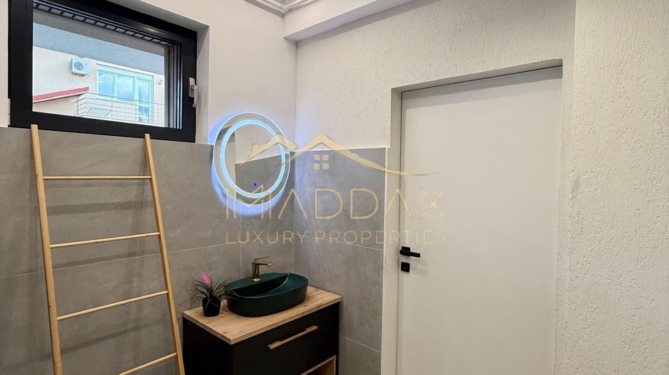 Vilă **6 camere  **451mp // Zona Iancu Nicolae - Poză 33