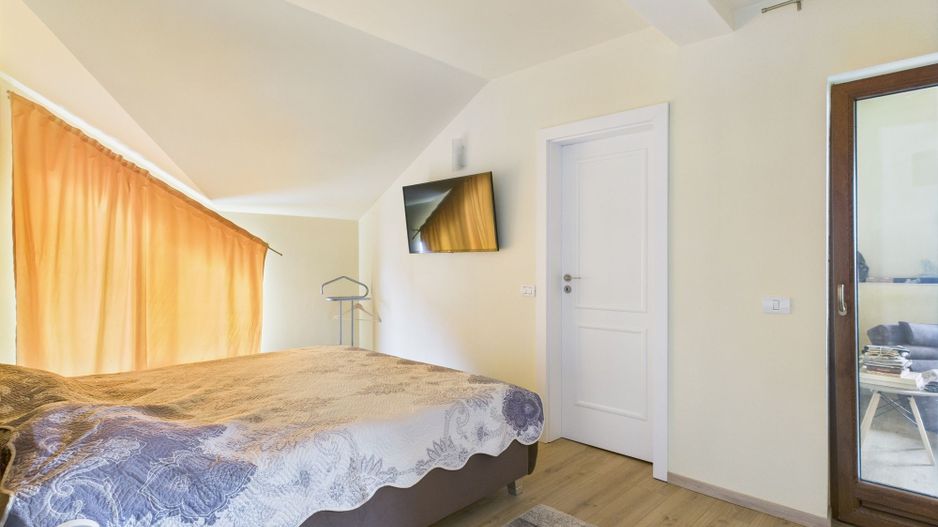 Casă individuală elegantă în Moșnița Nouă - Poză 8