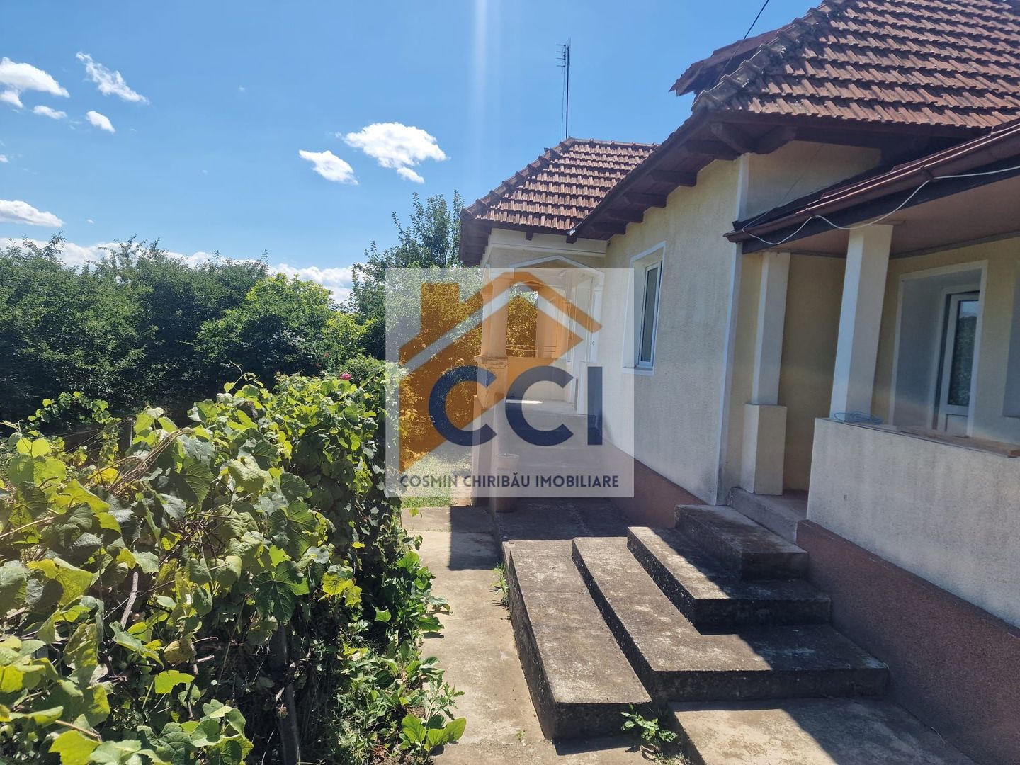 Casa in mediu rural cu teren - Poză 5