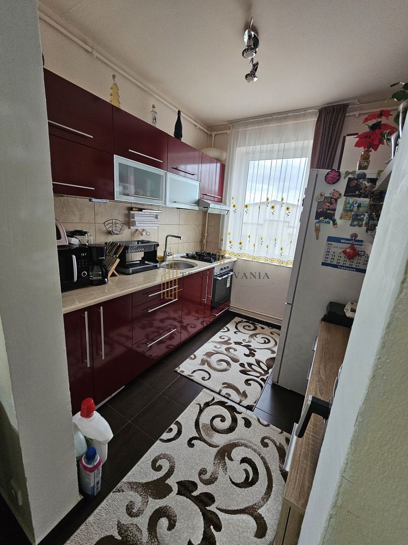 Vând apartament 2 camere decomandat - Poză 4