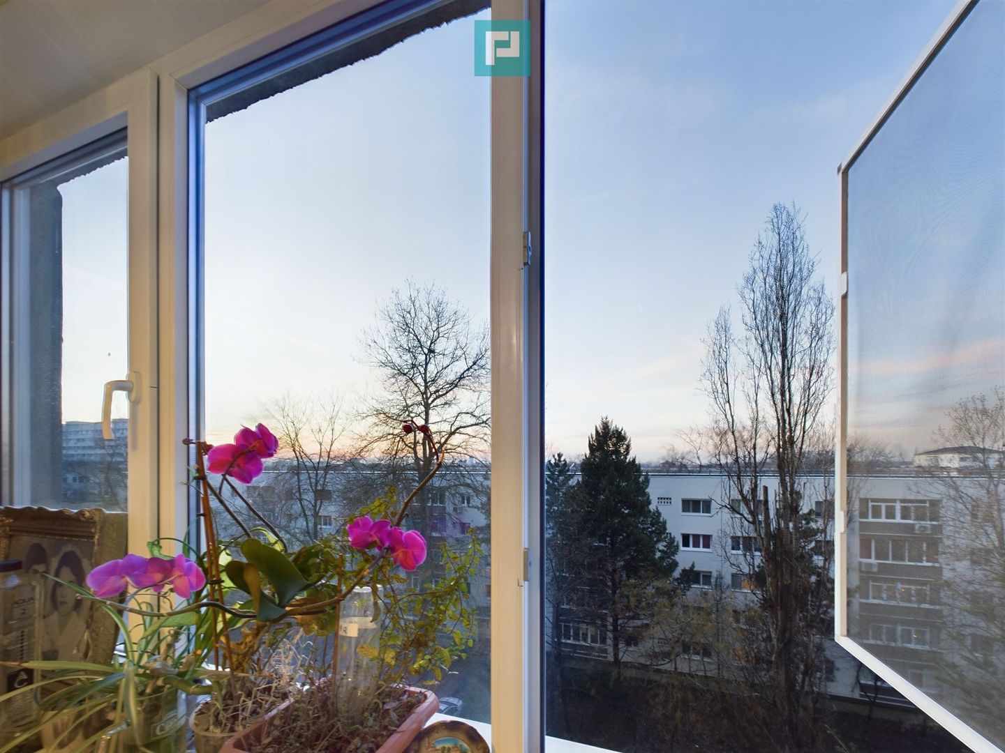 Apartament 3 camere luminos și renovat în zona Apusului - Poză 3