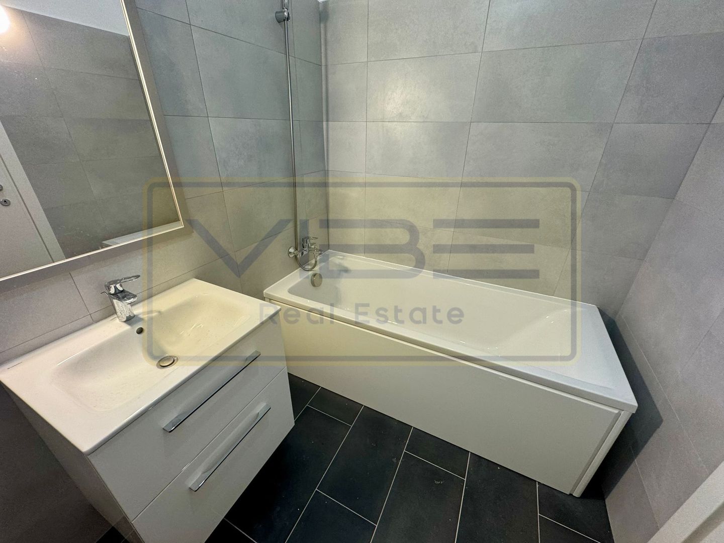Apartament 2 camere premium Unirea Towers - Podu Ros - Poză 17