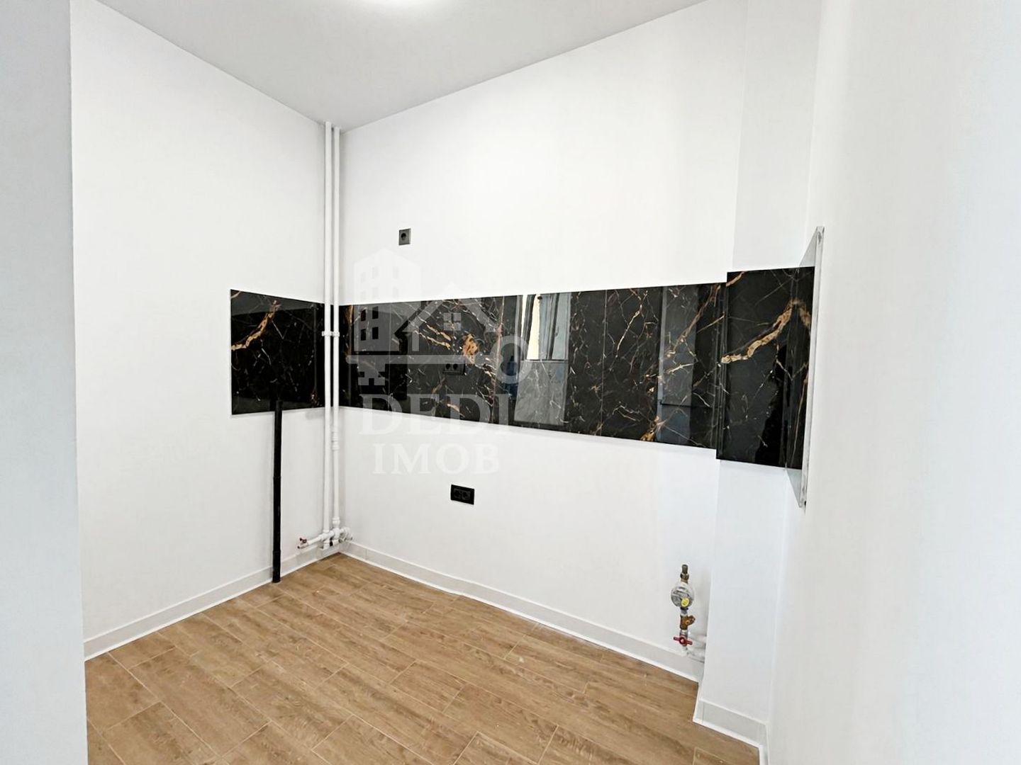 Apartament 1 camere de vânzare in zona Rogerius, Oradea - Poză 3