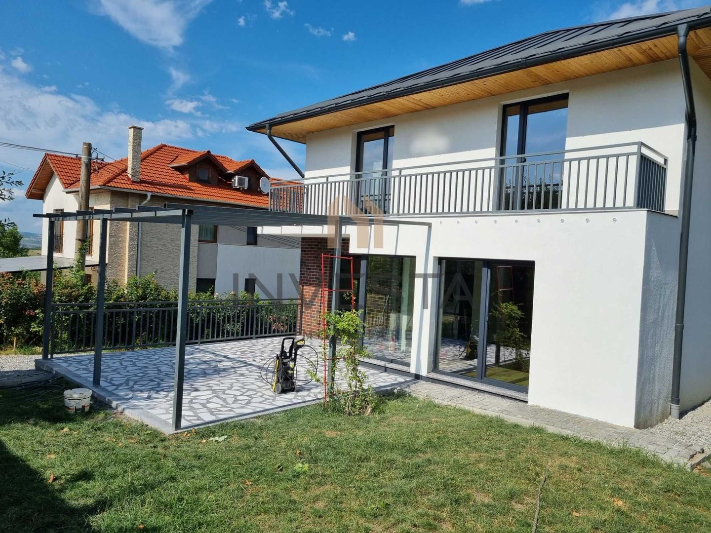 Casa de inchiriat cu curte de aproximativ 400 mp, cartier Borhanci - Poză 1