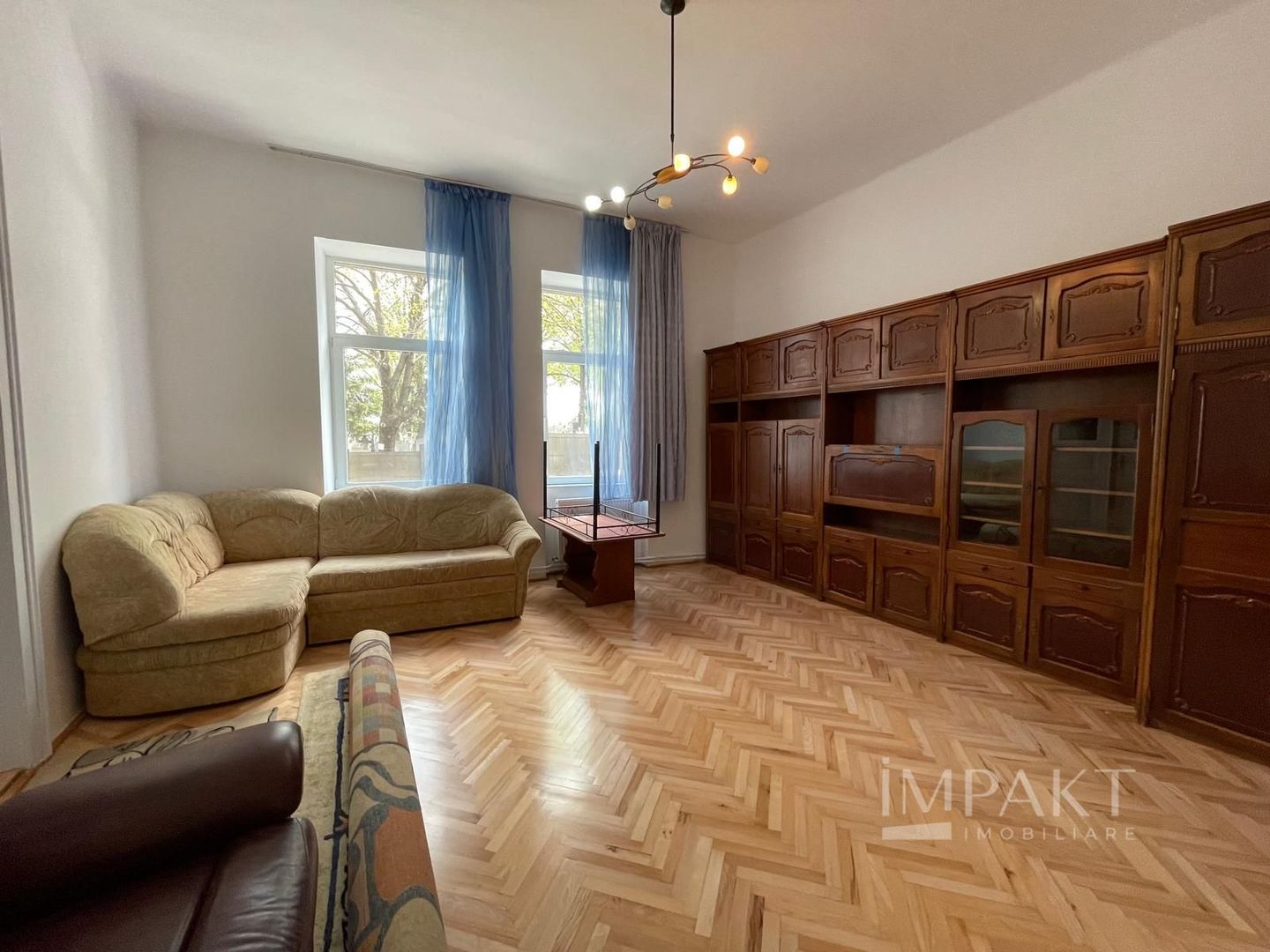 Casă pentru închiriere, 4 camere, zonă Gruia - Poză 2