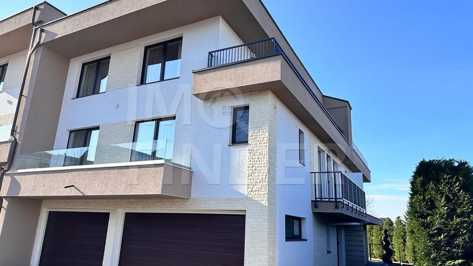 Inchiriere apartament 3 camere situat in vila privata, zona UMF - Poză 11