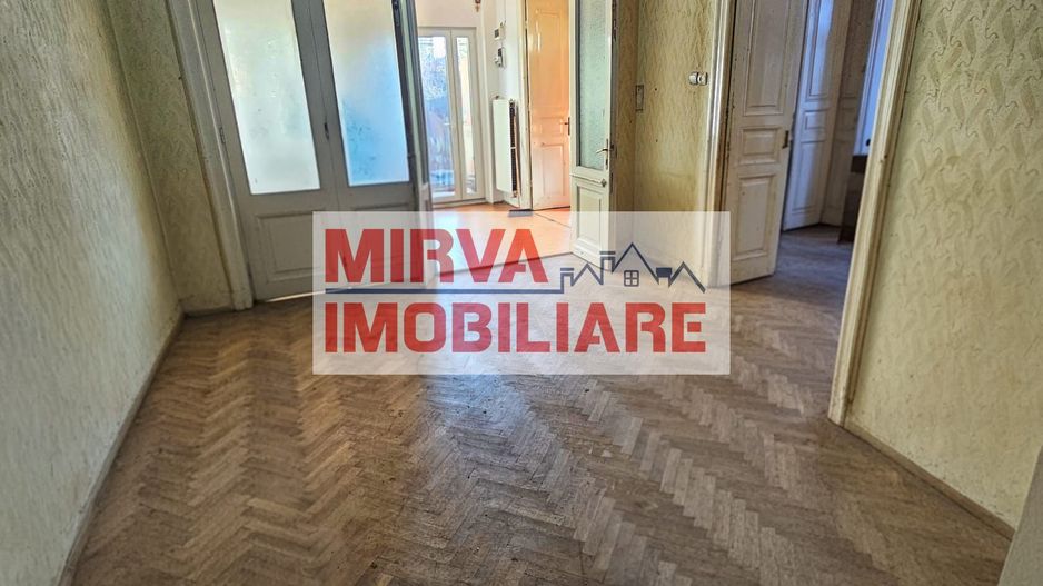 Casă cu arhitectură interbelică, 5 camere, teren 409 mp – Central - Poză 44